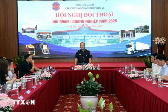 Hội nghị đối thoại Hải quan-doanh nghiệp năm 2025 tại tỉnh Lạng Sơn. Ảnh: Văn Đạt/TTXVN