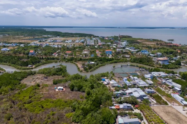 Đất nền phía Nam 2025: Giá cao, khách mua thưa thớt 2 đất nền