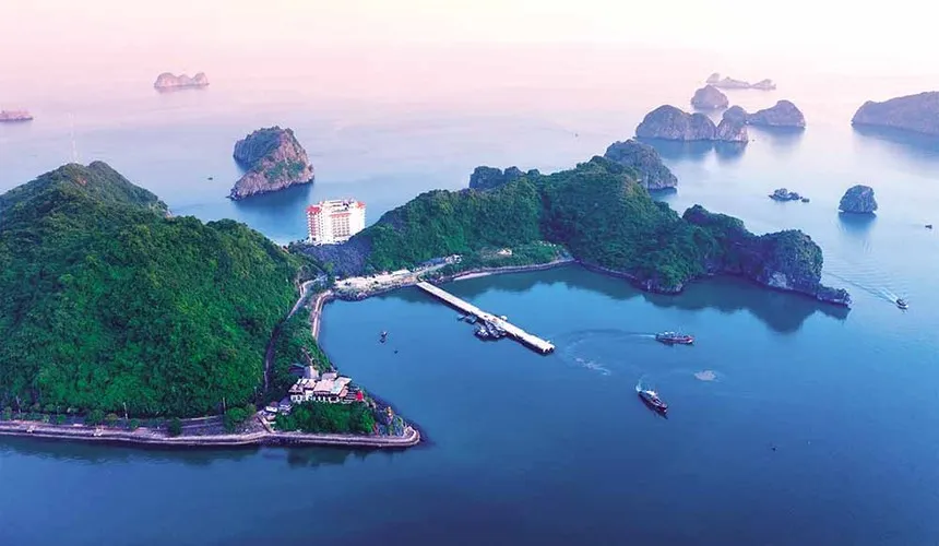 Du lịch Việt Nam: Vẽ lại bản đồ với siêu tour 2025
