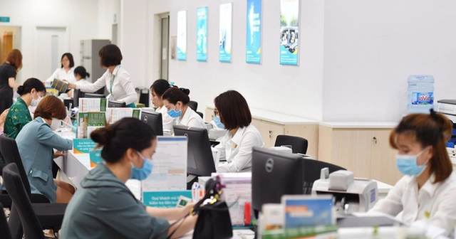 Ngành ngân hàng thay đổi lớn từ 1/7/2025 1 Thẻ từ chính thức bị 'khai tử' và bắt buộc cập nhật sinh trắc học.