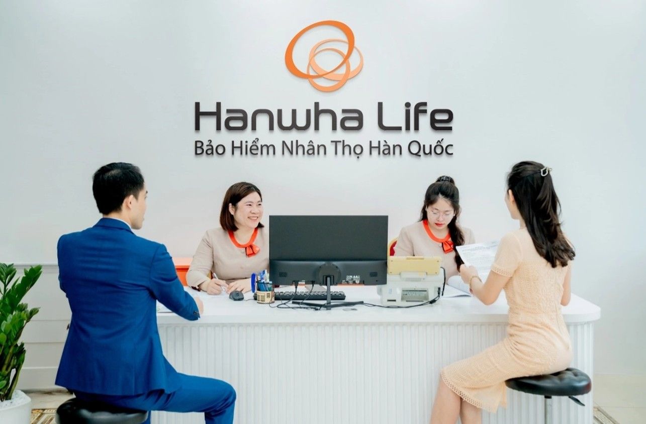 Khách hàng có thể tiếp cận dịch vụ, sản phẩm của Hanwha Life Việt Nam tại hơn 120 điểm phục vụ khách hàng trên cả nước