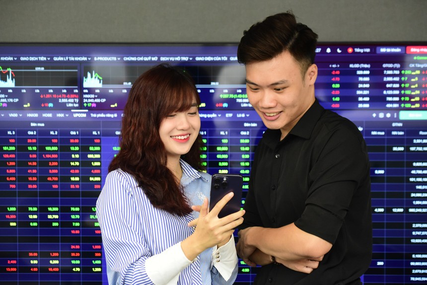 Thị trường chứng khoán 16/6 bứt phá với 1.325 điểm dầu khí 2 chung-khoan