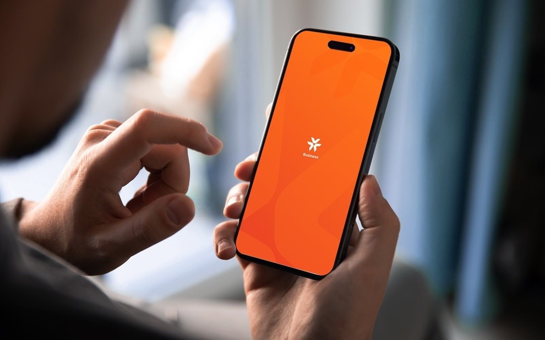 SME tiết kiệm khoản lớn nhờ thẻ VIB Business và ngân hàng số 2 Hợp tác với Visa, VNPAY, và Kiot Viet, VIB cung cấp giải pháp như SoftPOS (biến điện thoại thành máy POS) và hóa đơn điện tử e-Invoice