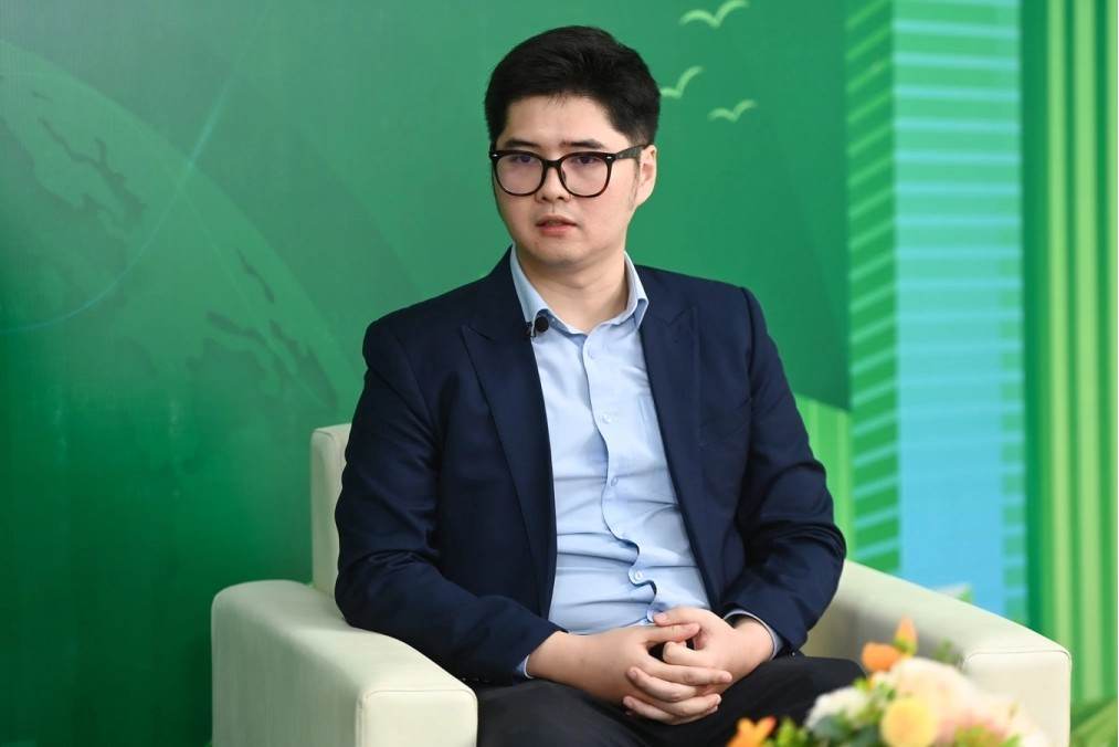 Xe điện và F&B mở rộng cơ hội vào thị trường carbon 2 TS Nguyễn Thành Công - Phó trưởng phòng Thị trường carbon, Cục Biến đổi Khí hậu, Bộ Nông nghiệp và Môi trường - tại sự kiện