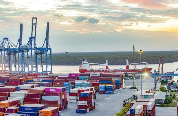 Xuất khẩu Singapore tăng 24,7%, Việt Nam vươn lên top 8. Ảnh minh họa