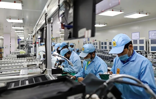 Việt Nam vượt Trung Quốc, đứng thứ hai xuất khẩu Smartphone sang Mỹ. Ảnh: VietnamFinance
