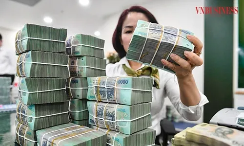 Ngân hàng ồ ạt phát hành cổ phiếu, cổ đông hưởng lợi 3 ngân hàng