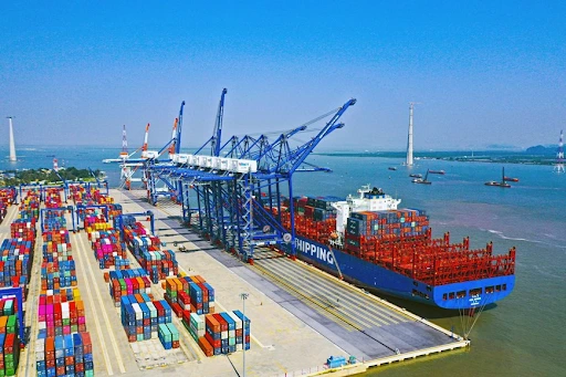Ổn định giá cả hỗ trợ tăng trưởng và xuất nhập khẩu. Ảnh: TTXVN
