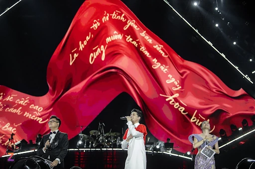 25.000 khán giả bùng nổ tại V Concert 2025 với sân khấu gần 2.000 m²