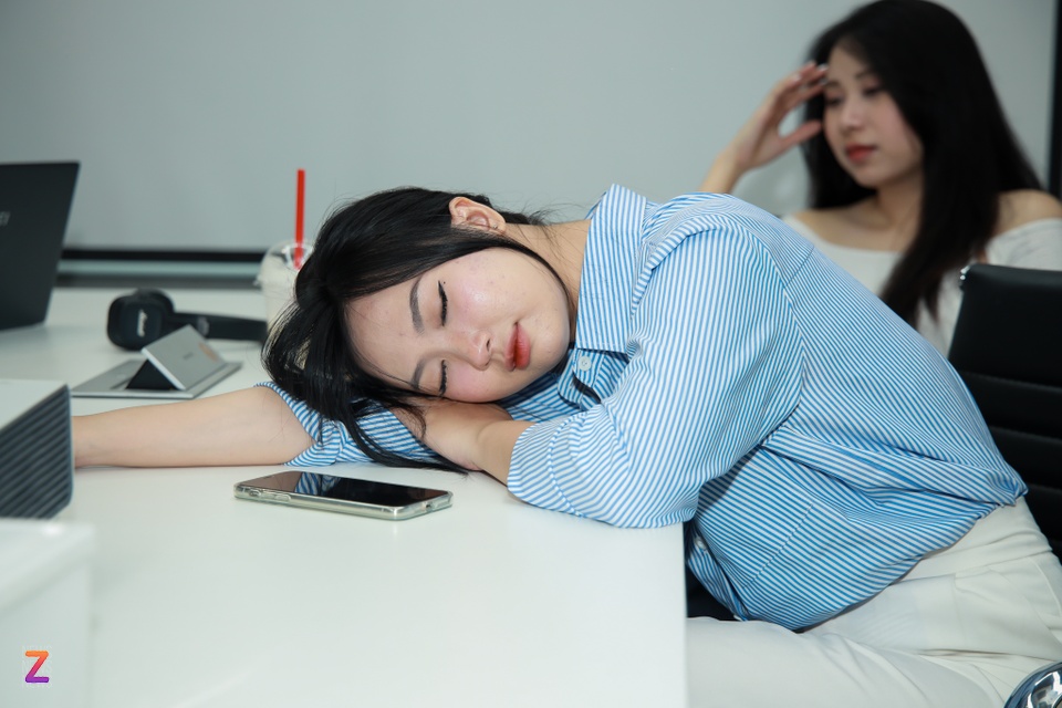 Nhân sự hiện nay phải đảm nhiệm khối lượng gấp đôi 15 năm trước. Ảnh: Phương Lâm