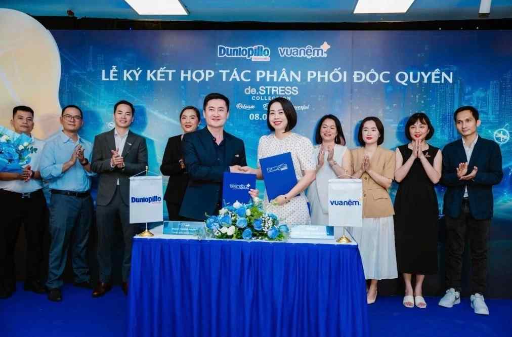 Dunlopillo giới thiệu de.Stress tại hệ thống Vua Nệm