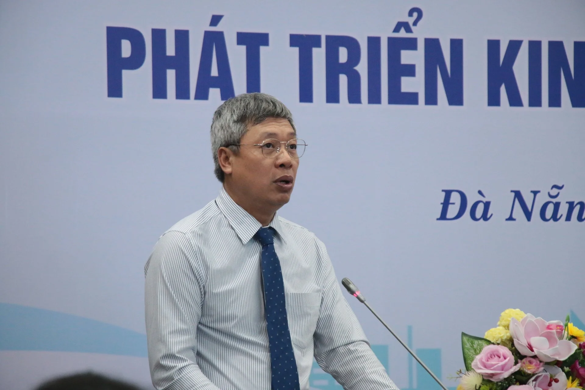 Phó Chủ tịch UBND TP Đà Nẵng Hồ Quang Bửu phát biểu tại hội thảo. Ảnh: D.B