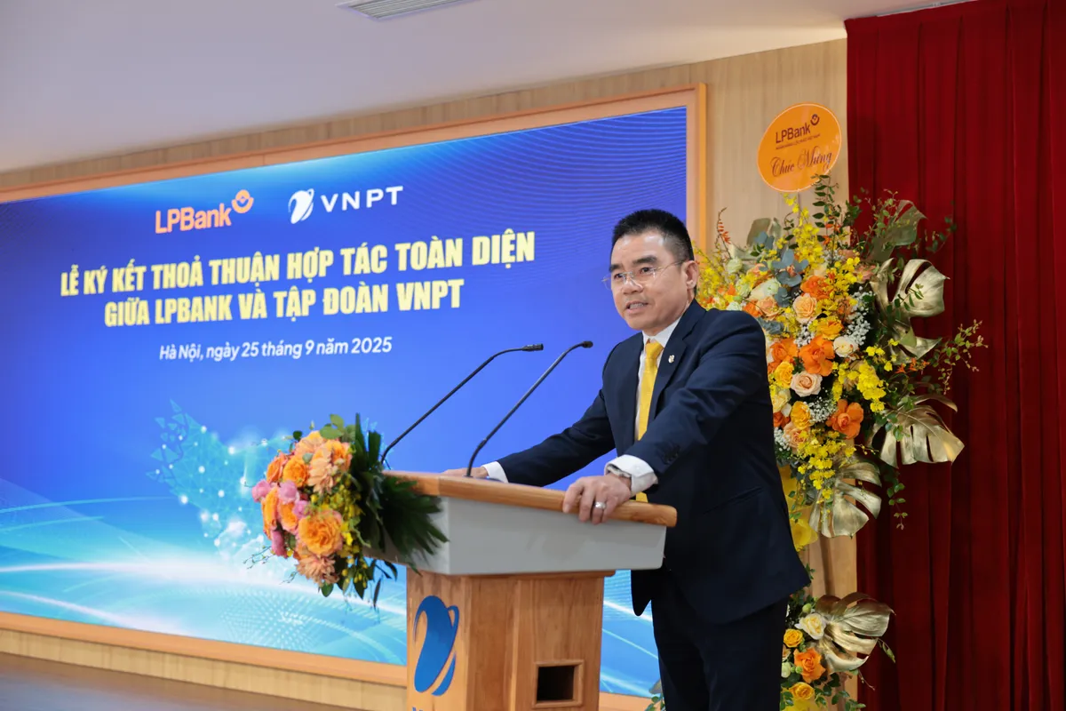 VNPT và LPBank hợp tác toàn diện thúc đẩy chuyển đổi số 3 Ông Hồ Nam Tiến - Phó Chủ tịch Thường trực HĐQT LPBank phát biểu tại sự kiện. Ảnh: VTV.vn