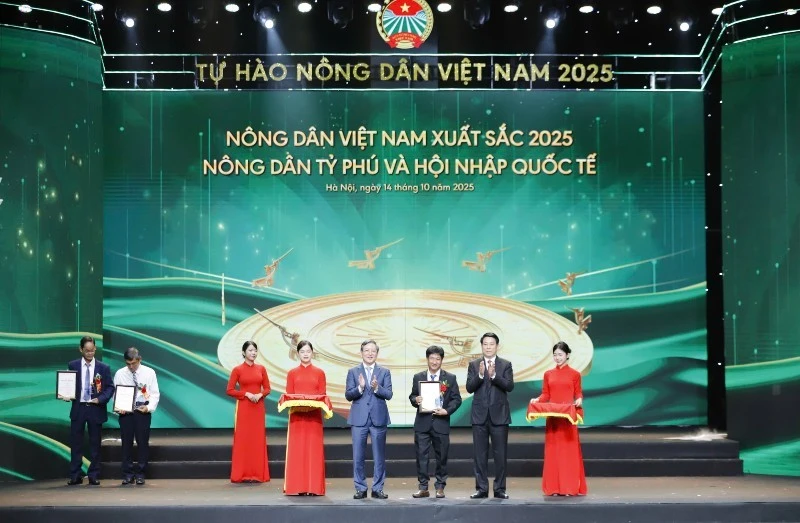 Vinh danh 63 nông dân Việt Nam xuất sắc 2025 - 60s Hôm nay