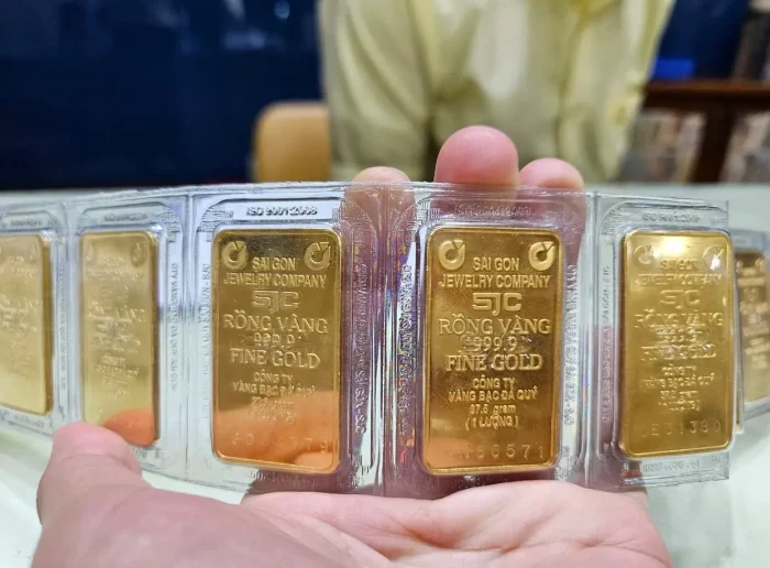 Giá vàng nhẫn cán mốc 144 triệu đồng, ngang ngửa vàng miếng SJC 2 giá vàng nhẫn