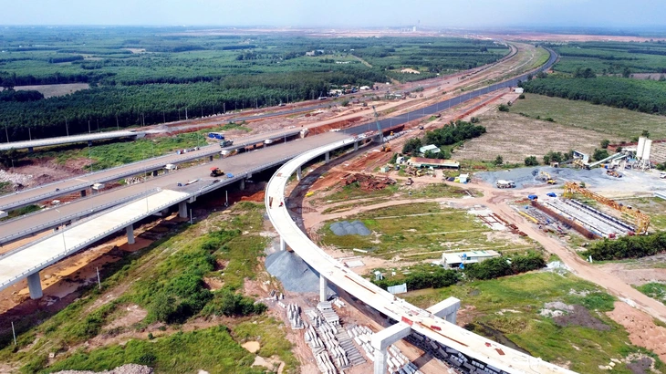 TP. HCM phát triển tuyến metro số 2 nối hai sân bay lớn