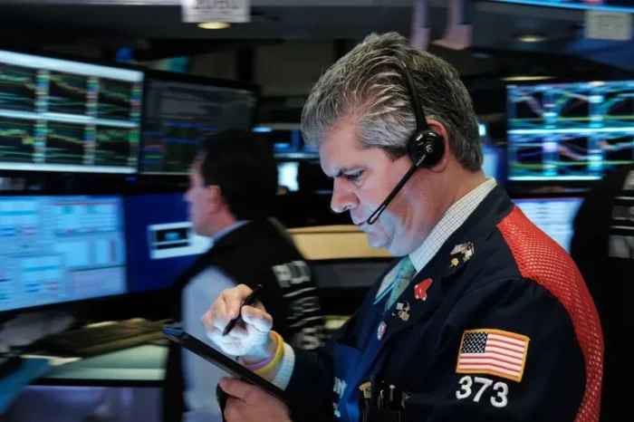 Cổ phiếu công nghệ lao dốc, Meta giảm 11% vì chi phí AI 3 cổ phiếu công nghệ