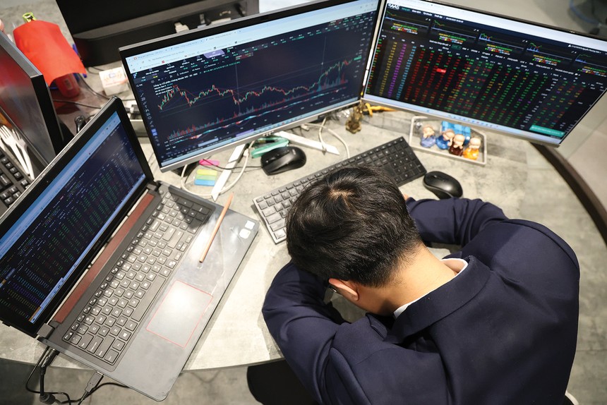 Bluechip tạo áp lực, cổ phiếu vừa và nhỏ dậy sóng trong phiên 30/10 3 VN-Index giảm điểm - 60s Hôm Nay