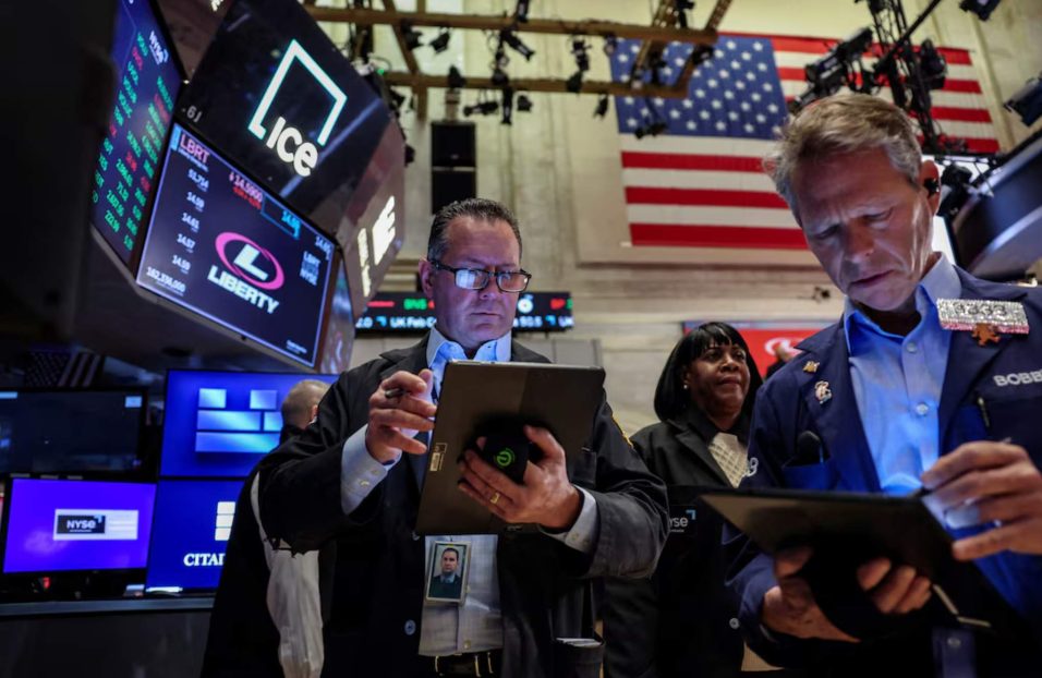 Chứng khoán Mỹ tăng gần 200 điểm khi nhà đầu tư lấy lại niềm tin 2 Chứng khoán Mỹ - 60s Hôm