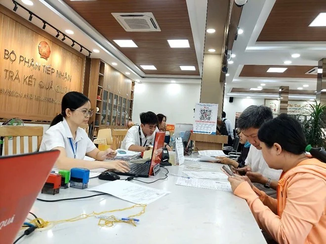 TPHCM: 100% thủ tục hành chính linh hoạt toàn thành phố 2025