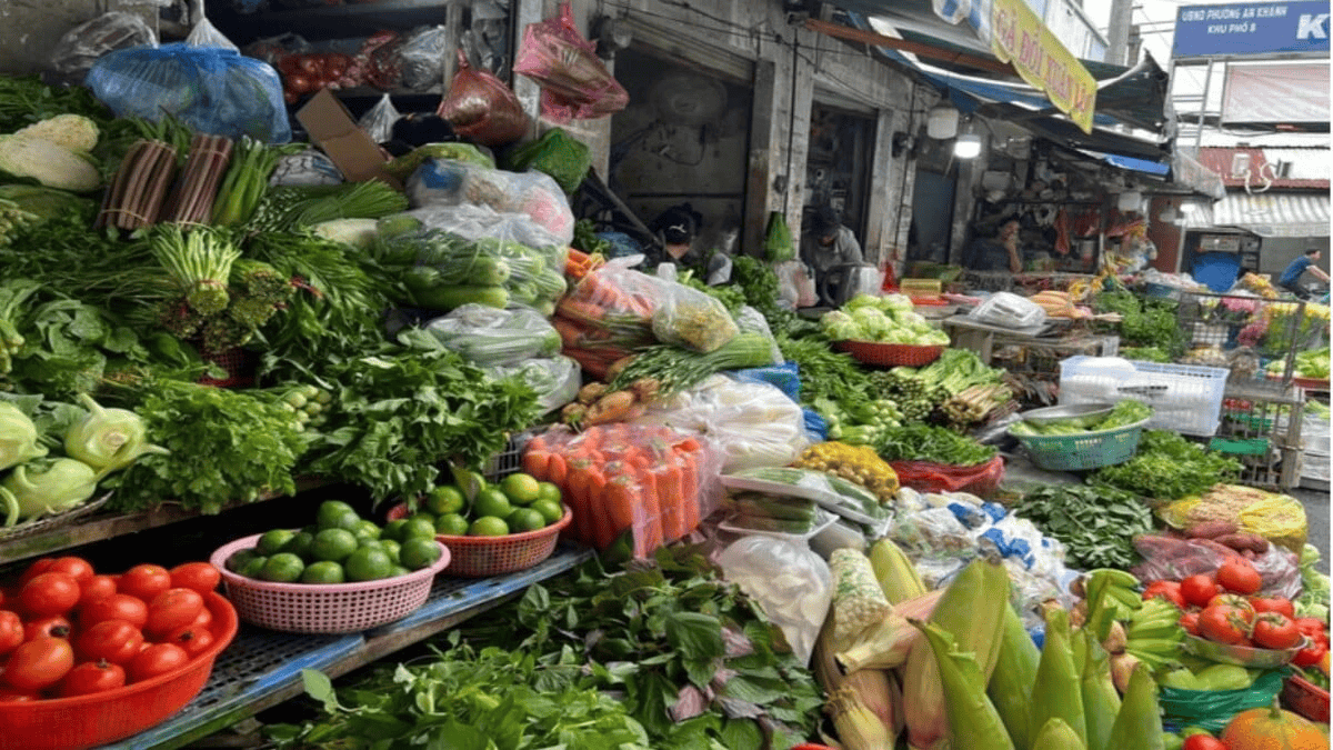 TP. HCM đối mặt biến động giá rau củ. Ảnh: vietnamfinance.vn