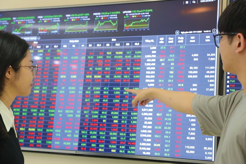 Thị trường chứng khoán kỳ vọng nghị quyết nhà nước - 60s hôm nay