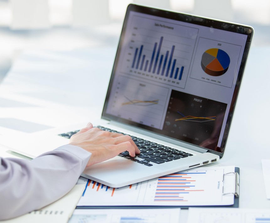 VN-Index hồi phục yếu lên 1.586 điểm, thanh khoản lao dốc 4 VN-Index chỉ nhích nhẹ - 60s Hôm Nay