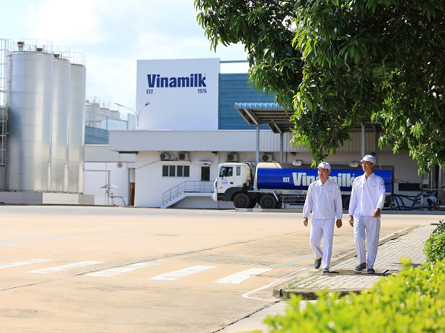 Vinamilk đạt doanh thu kỷ lục quý 3 cổ phiếu được khuyến nghị MUA 2 Doanh thu thuần hợp nhất của Vinamilk - 60s Hôm Nay
