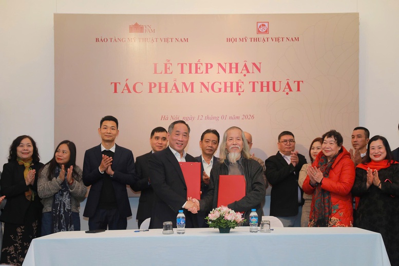 Lễ tiếp nhận tác phẩm mỹ thuật