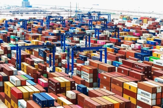 Doanh nghiệp rau quả xoay xở khi cước tàu tăng gấp ba vì căng thẳng Trung Đông 3 doanh nghiệp